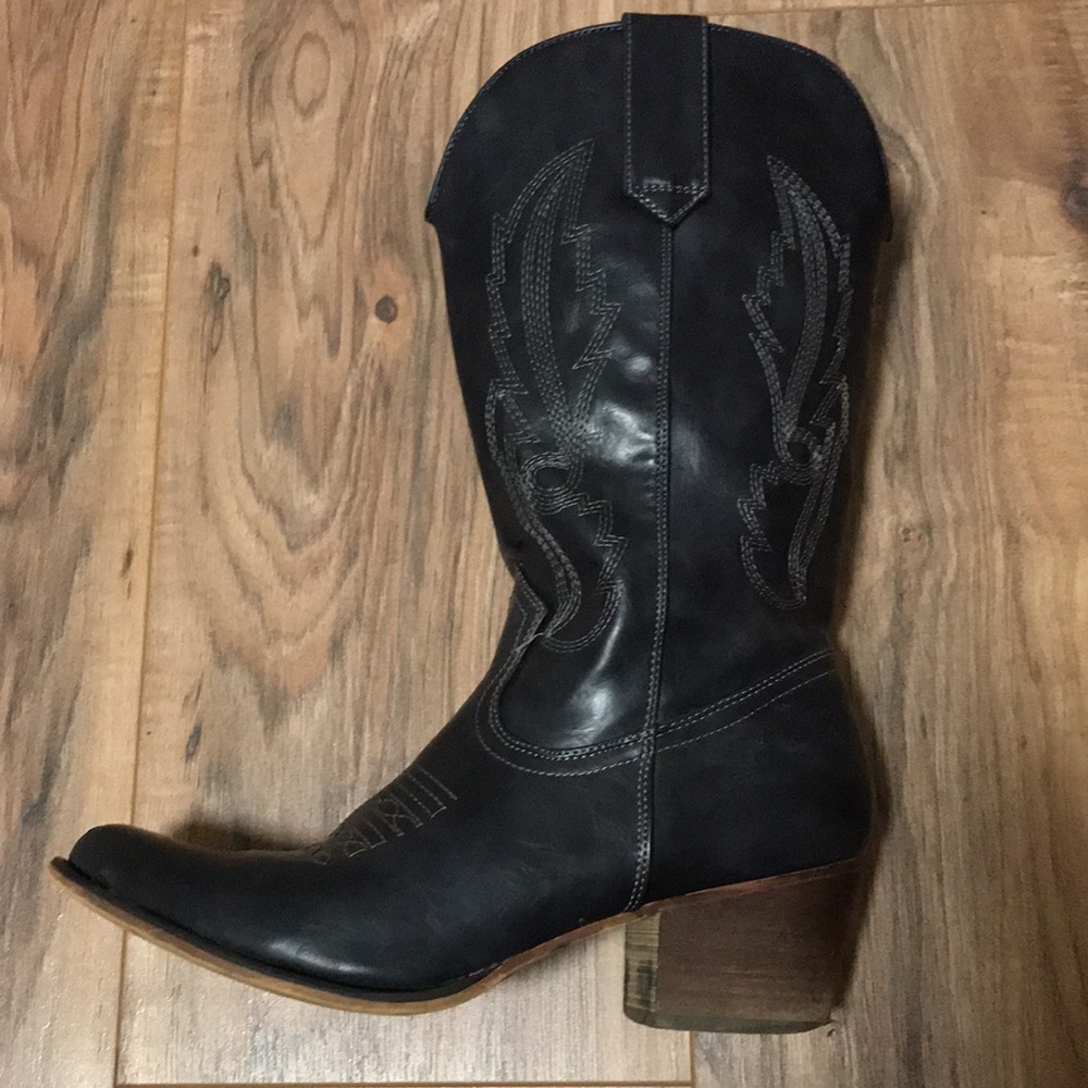 Dark grey cowboy boots